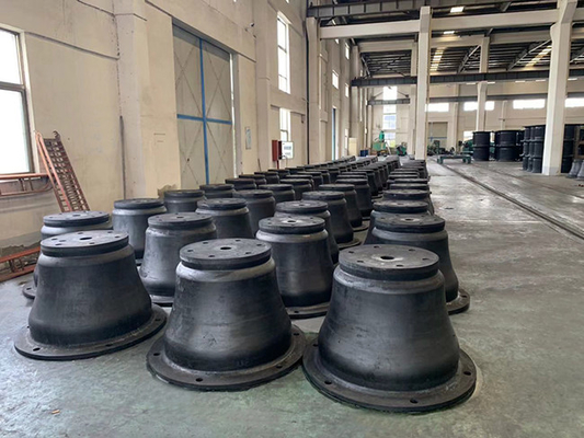 ISO9001 Koni Kauçuk Çamurluklar Siyah Renk Esnek NBR Doğal Kauçuk Deniz Sınıfı