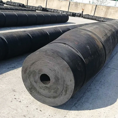 Gemi Başı İçin Özelleştirilmiş Silindir Römorkör Lastiği Çamurlukları 600 * 300