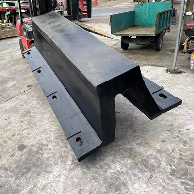 OEM Super Arch Deniz Kauçuk Çamurluklar 1015kN Reaksiyon Kuvveti