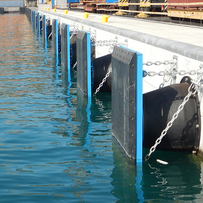 RoRo rampaları / Yolcu Gemisi Terminalleri için Deniz Konisi Ağır Hizmet Tekne Çamurlukları