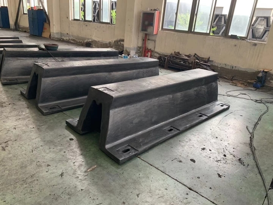 Gemi / Deniz İçin Özelleştirilmiş V Şekli Limanı Lastik Bot Çamurluk Sistemi Oem