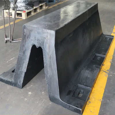 Ekstrüde Kauçuk Dock Fenders V şeklinde tampon 8 Mpa Çekim Gücü