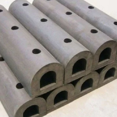 Dock Rubber Fender Yüksek Çarpışma Direnci Kargo Terminalleri için D Tipi Fenderler