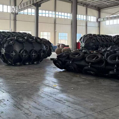 Deniz koruması için uzun hizmet ömrü ile çarpışma karşıtı ve kolay montajlı Pnömatik Kauçuk Fender